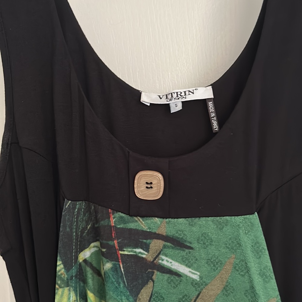 Vitrin Design Small Green and Black Dress